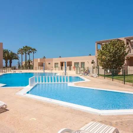 Homeforguest Apartamento En La Tejita Con Piscina, Terraza Y Wifi Granadilla De Abona